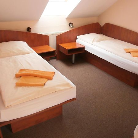 Hotel Flora Bešeňová Dış mekan fotoğraf