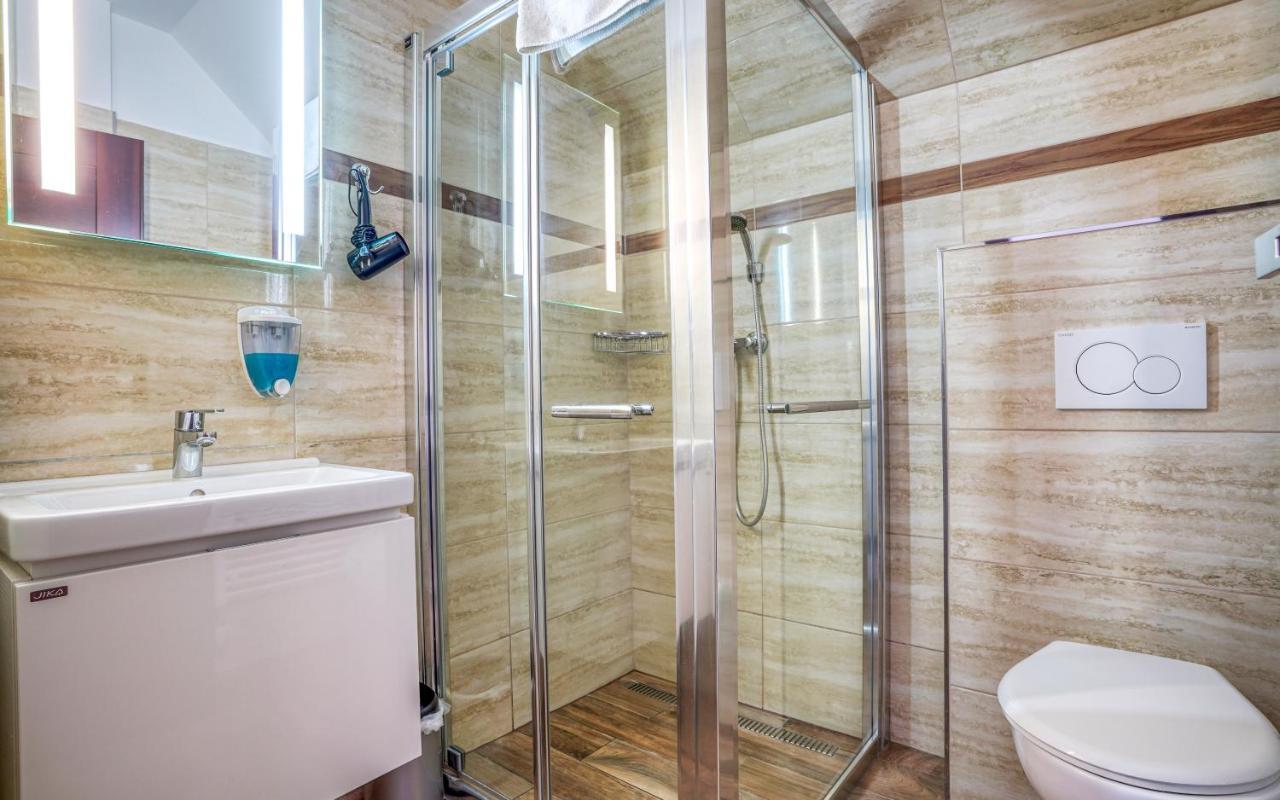 Hotel Flora Bešeňová Dış mekan fotoğraf