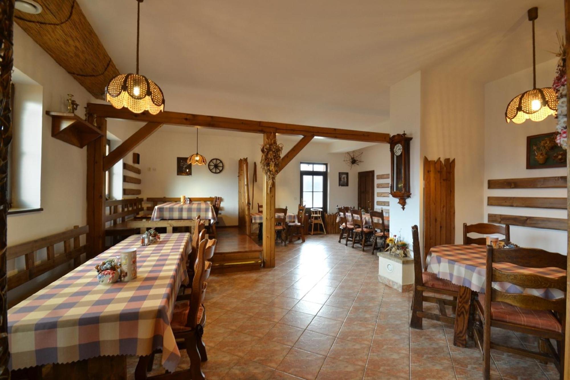 Hotel Flora Bešeňová Dış mekan fotoğraf