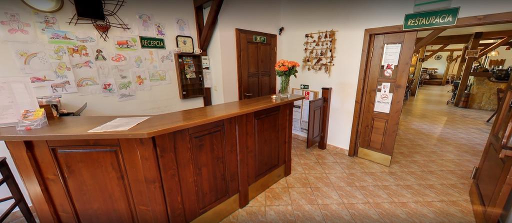 Hotel Flora Bešeňová Dış mekan fotoğraf